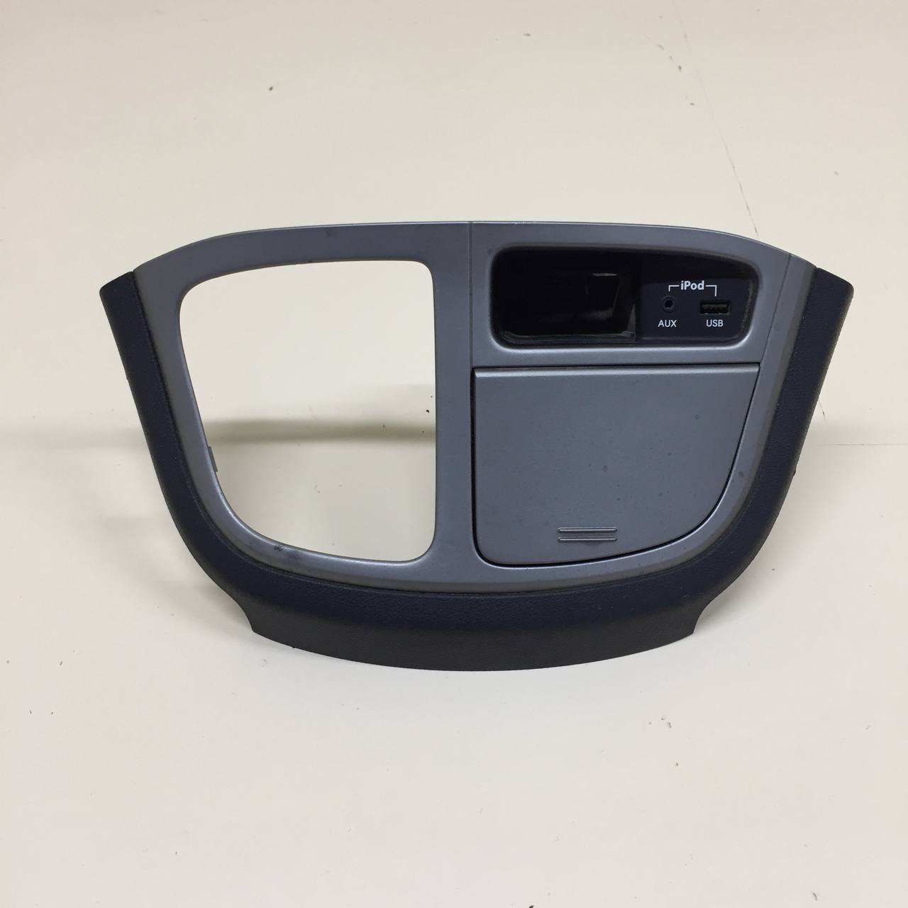 Разъем (USB AUX) Hyundai Starex H1/Grand Starex 2007> Разъем (USB AUX) Hyundai Starex H1/Grand Starex 2007>