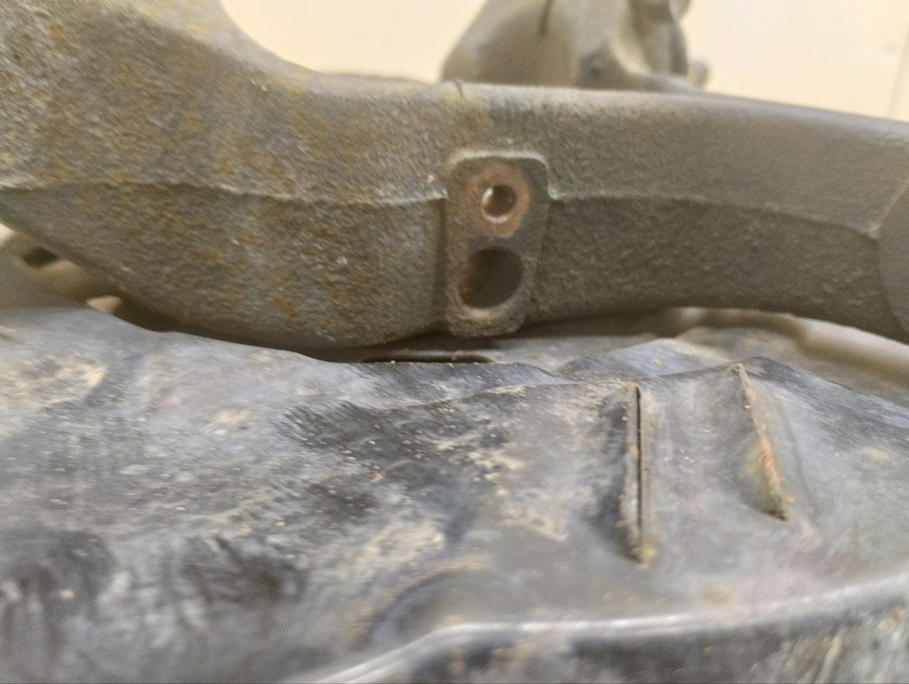 Кулак поворотный передний правый Subaru Legacy Outback (B14) 2010-2014