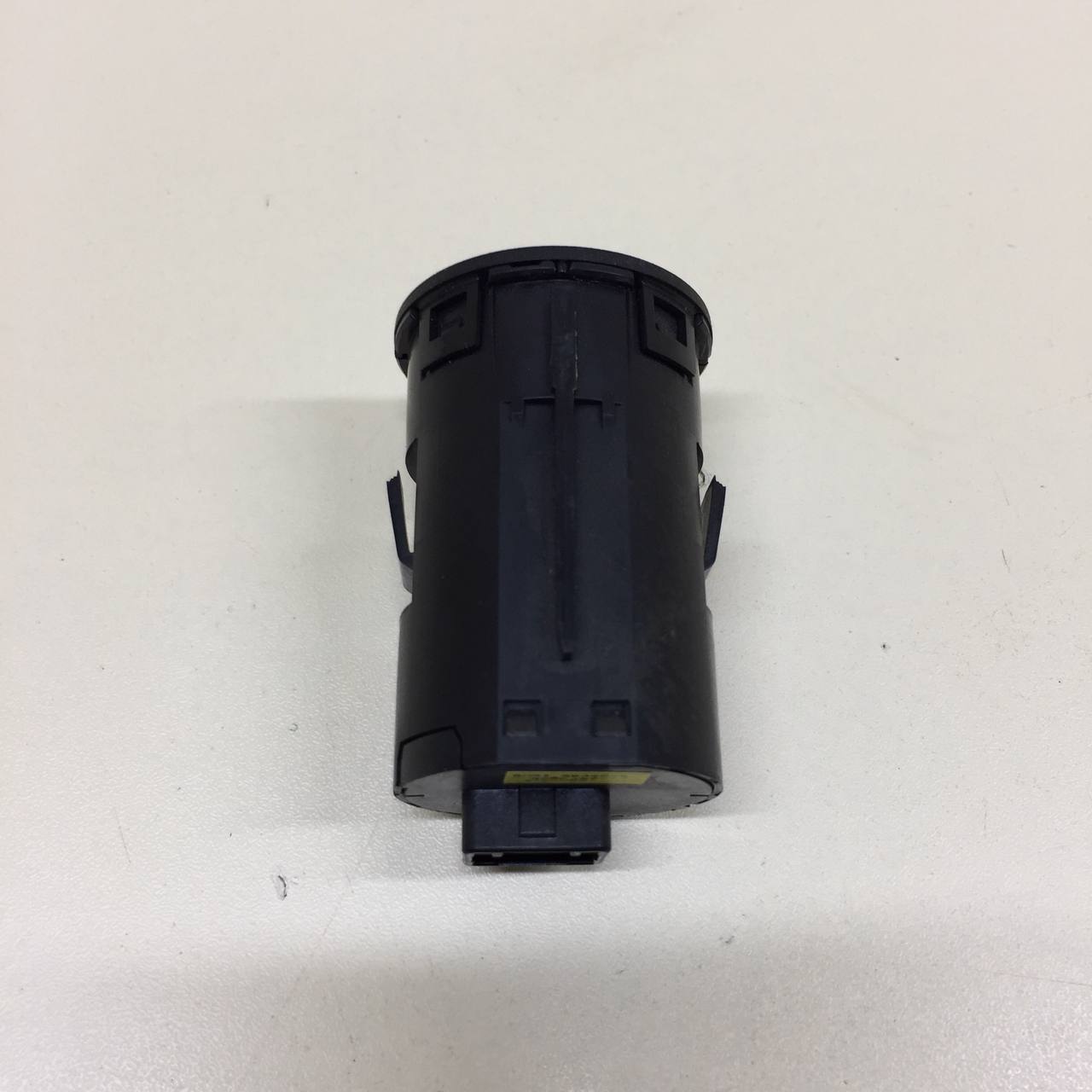 Кнопка запуска двигателя Mazda Mazda 3 (BM) 2013-2016 Кнопка запуска двигателя Mazda Mazda 3 (BM) 2013-2016