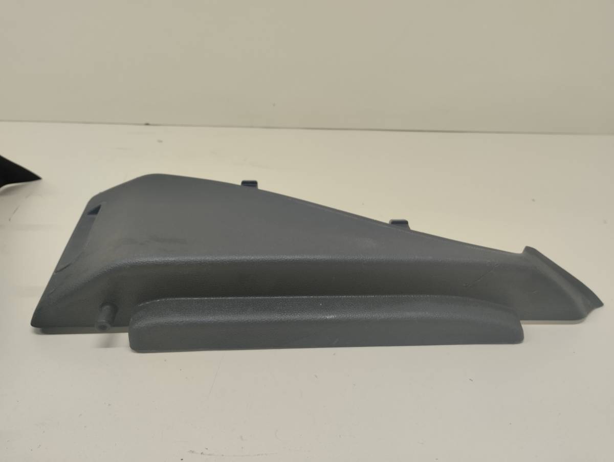 Держатель задней полки Opel Astra J 2010-2017 Держатель задней полки Opel Astra J 2010-2017