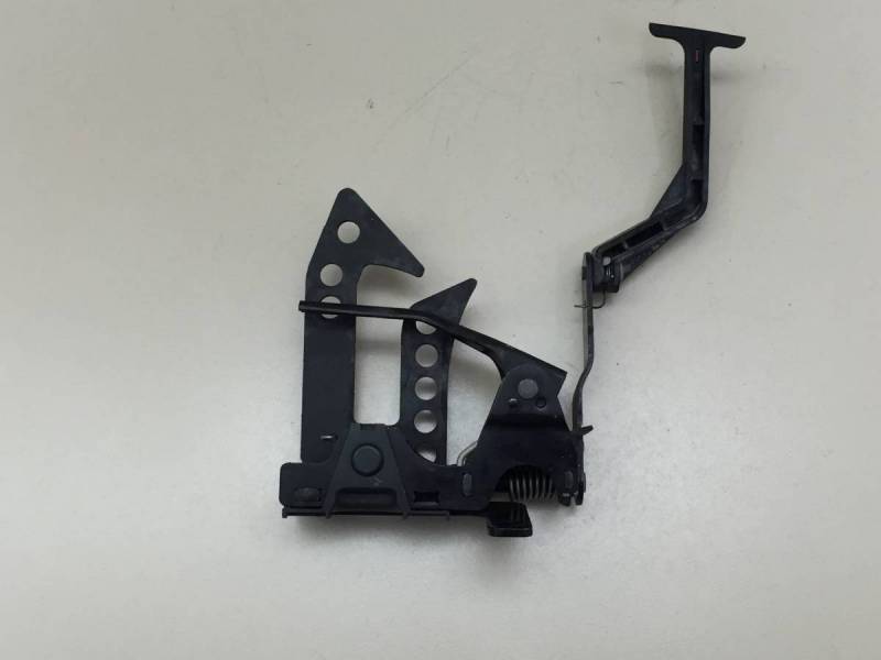 Крючок капота Mercedes-Benz S-Class (W221) 2005-2013