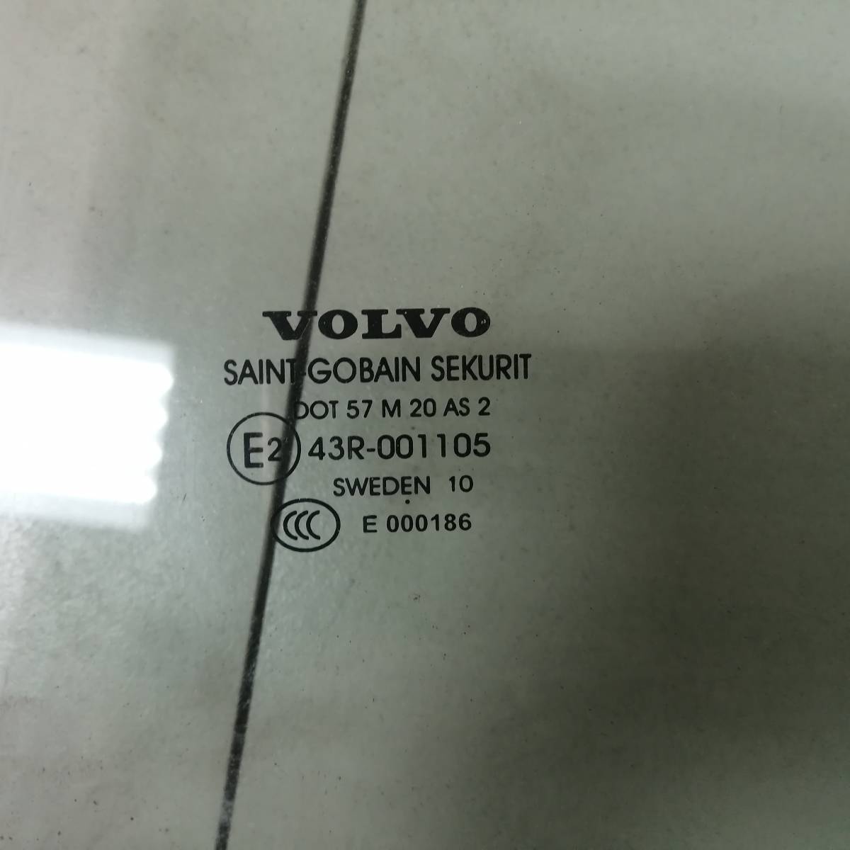 Стекло двери задней левой Volvo XC60 2008-2017