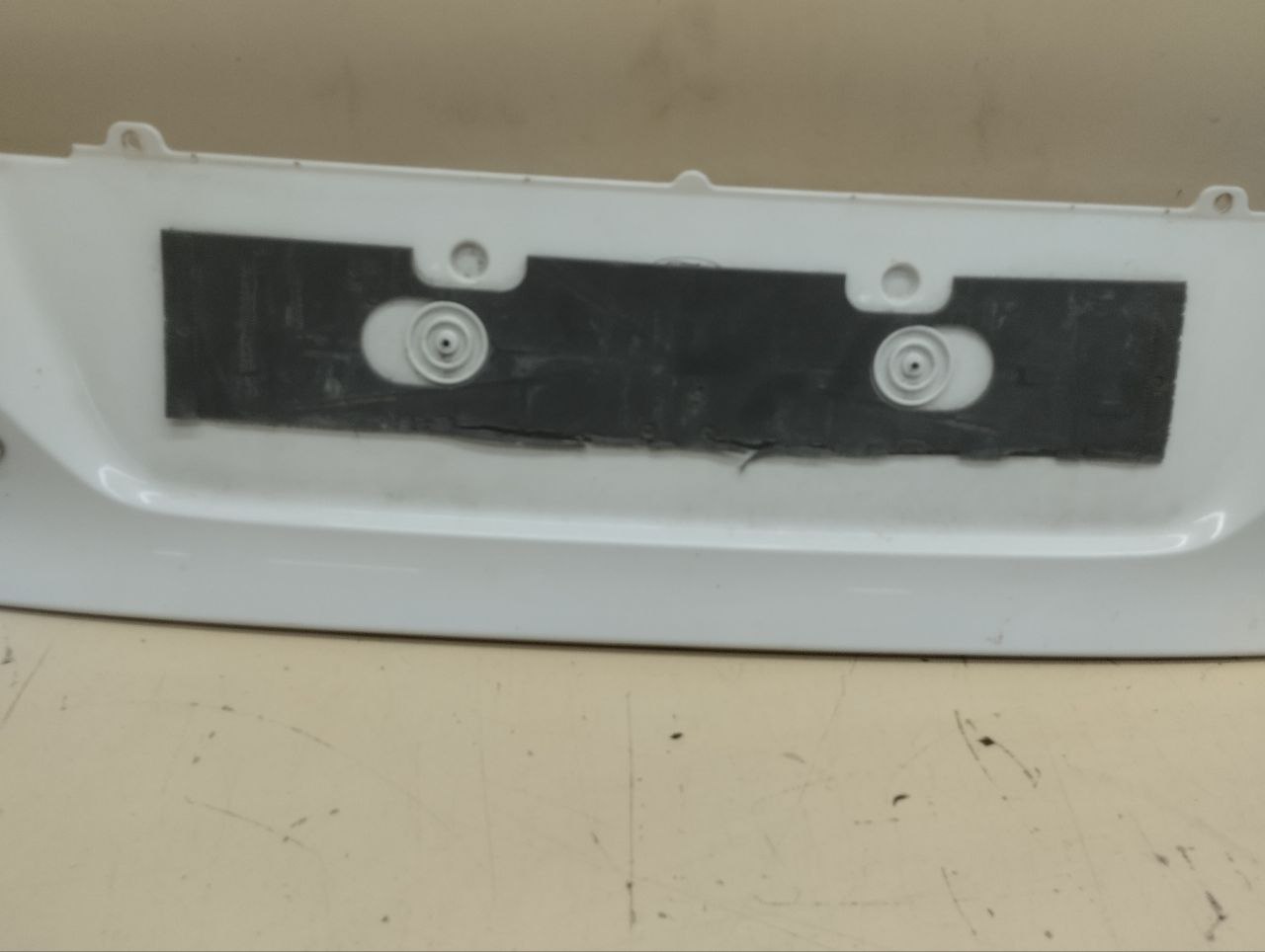 Накладка крышки багажника Ford Mondeo 4 2007-2015 Накладка крышки багажника Ford Mondeo 4 2007-2015