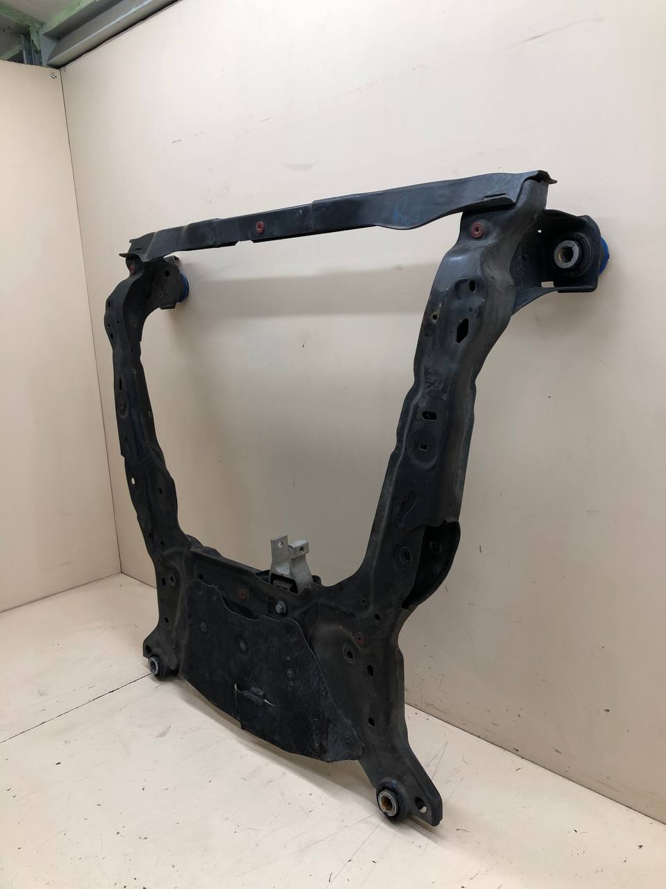 Балка подмоторная Volvo V60 2010-2013