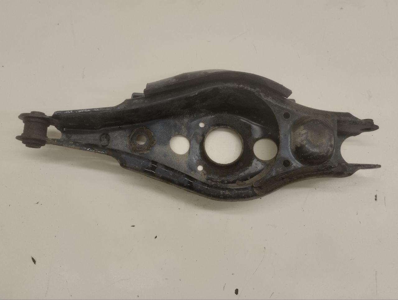 Рычаг задний поперечный Toyota Rav 4 (A30) 2006-2013