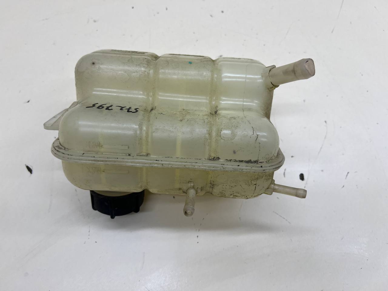 Бачок расширительный Changan UNI-K 2020>