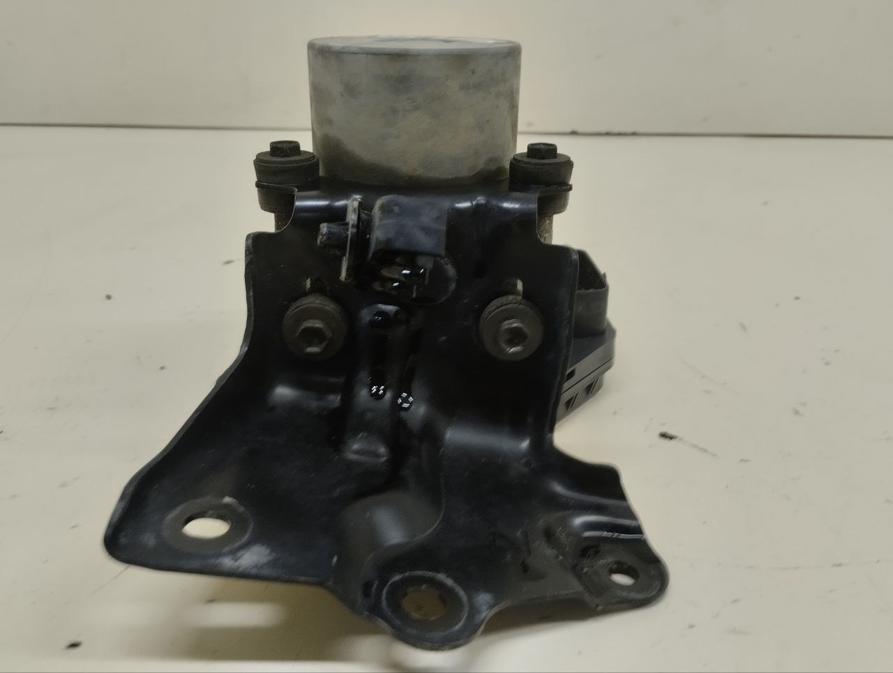 Блок ABS (насос) Toyota Rav 4 (A30) 2006-2013