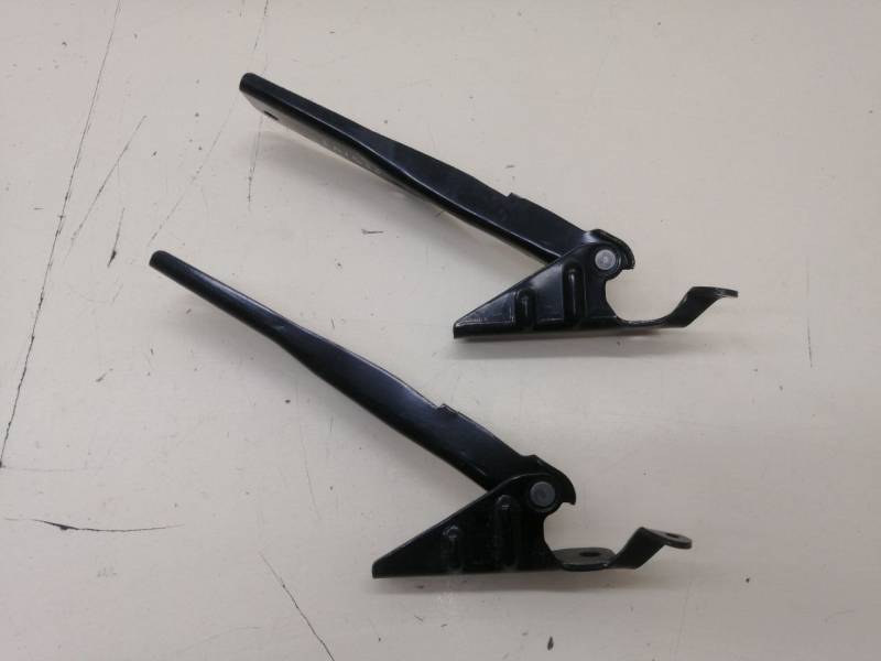 Петля капота левая Subaru Forester (SG/S11) 2002-2008