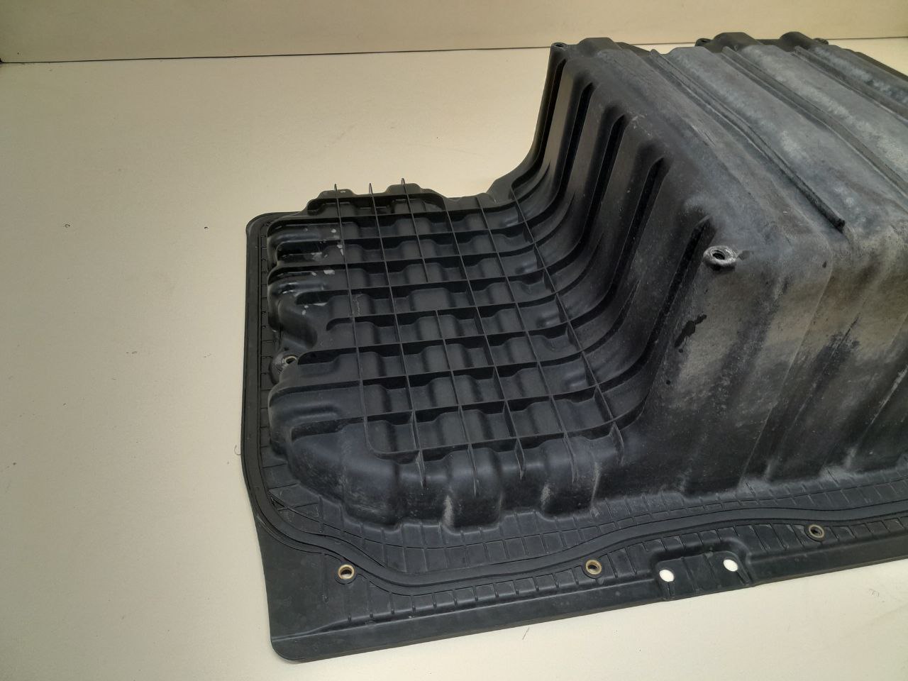 Контейнер в багажник BMW 3-series E90/E91 2005-2011