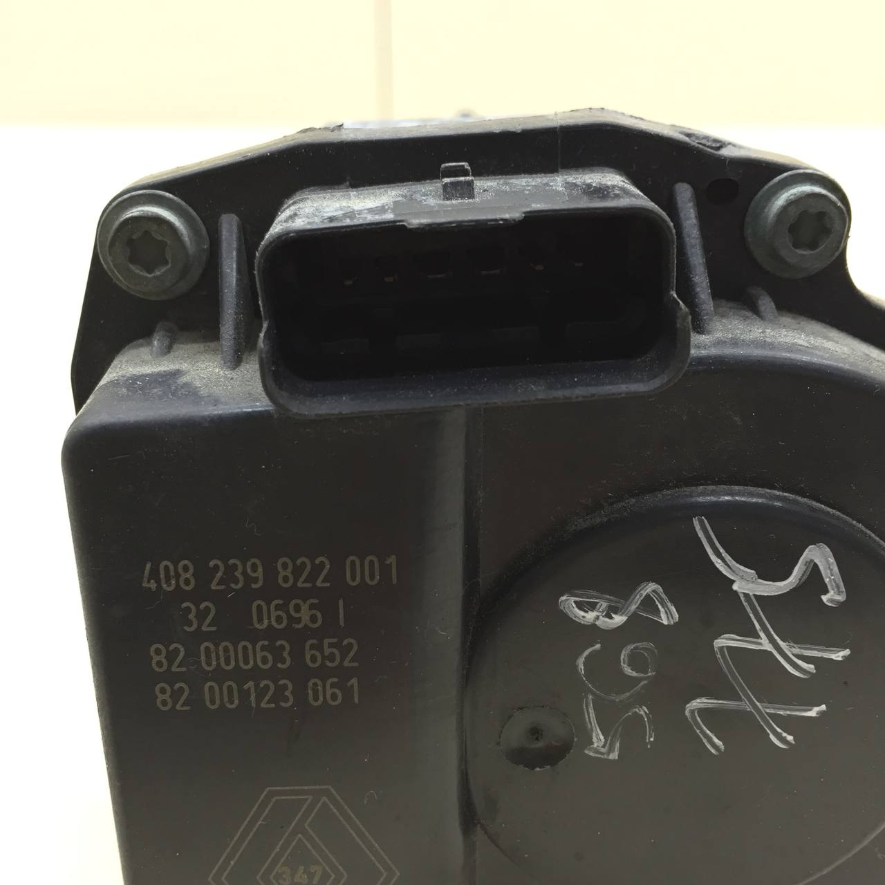 Заслонка дроссельная электрическая Renault Duster (HSA, HSM) 2012> Заслонка дроссельная электрическая Renault Duster (HSA, HSM) 2012>