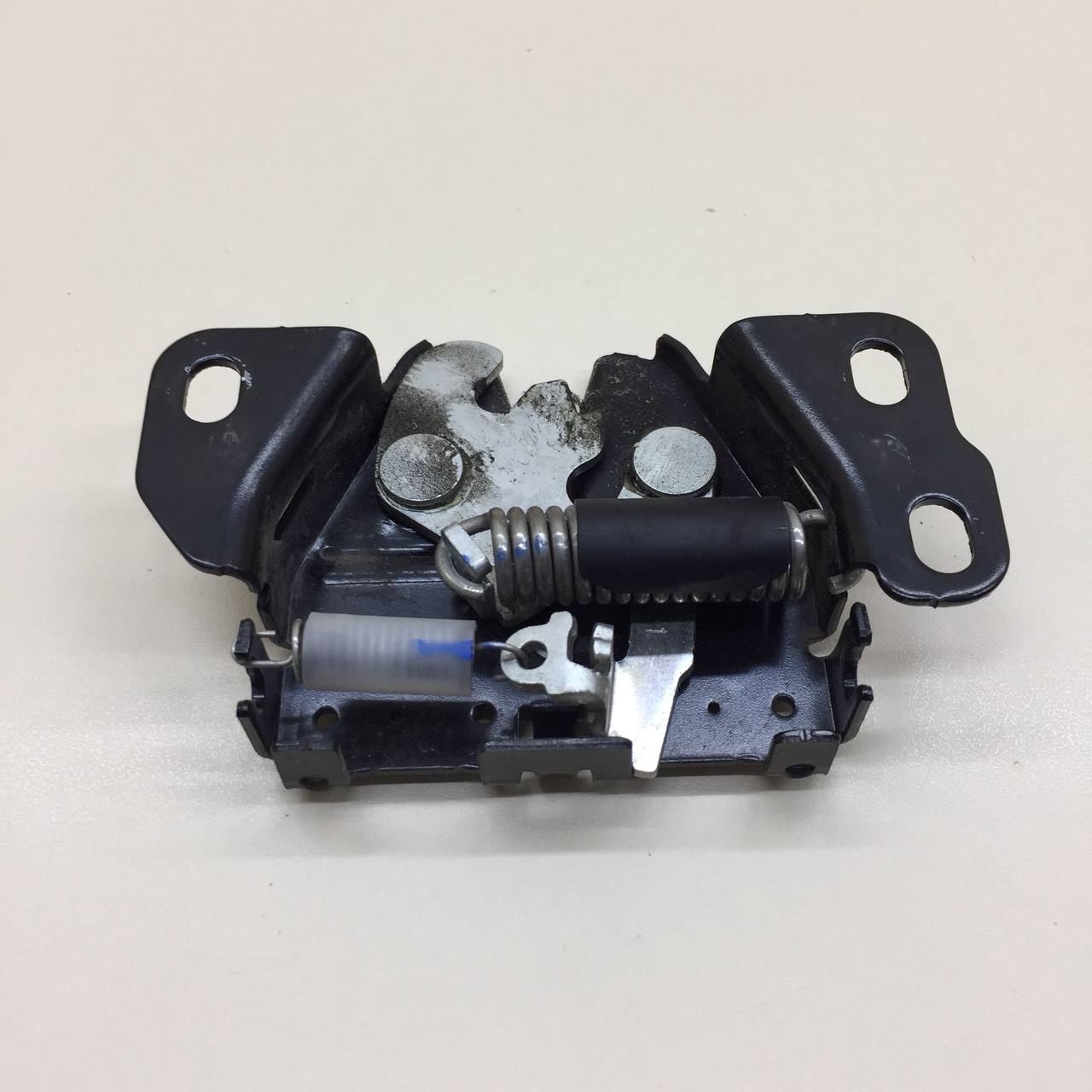 Замок капота Jetour Dashing 2022>