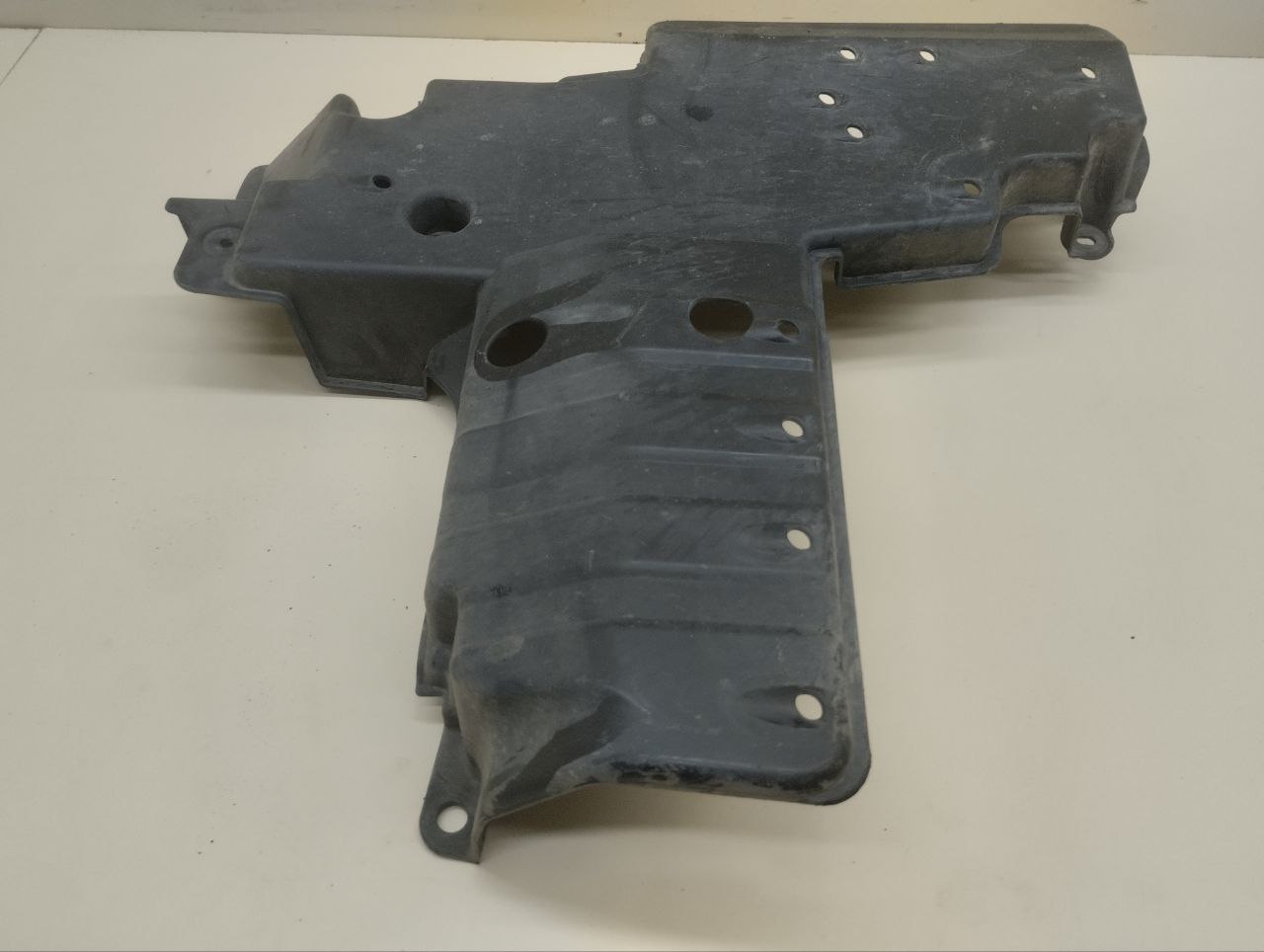Защита топливного бака Toyota Rav 4 (A30) 2006-2013 Защита топливного бака Toyota Rav 4 (A30) 2006-2013
