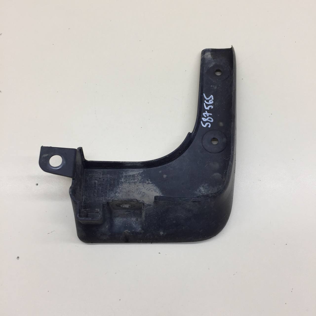 Брызговик передний правый Hyundai Solaris (RB) 2010-2017