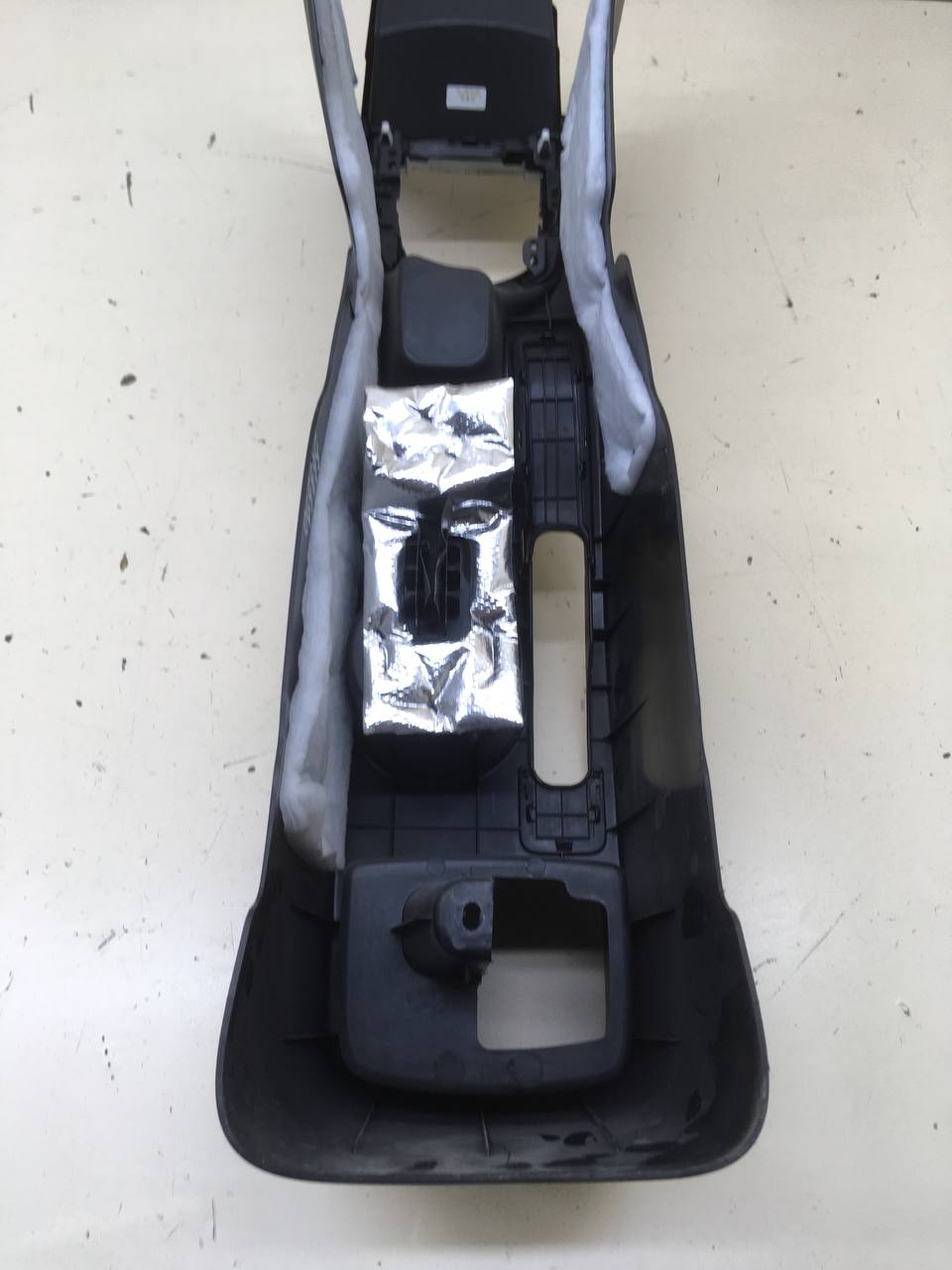 Консоль центральная Hyundai Solaris (RB) 2010-2017