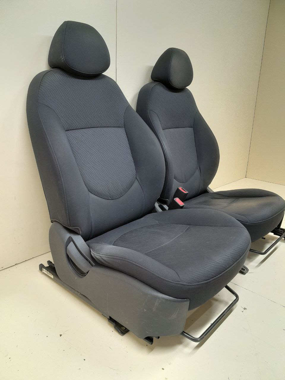Сиденье (комплект) Hyundai Solaris (RB) 2010-2017 Сиденье (комплект) Hyundai Solaris (RB) 2010-2017