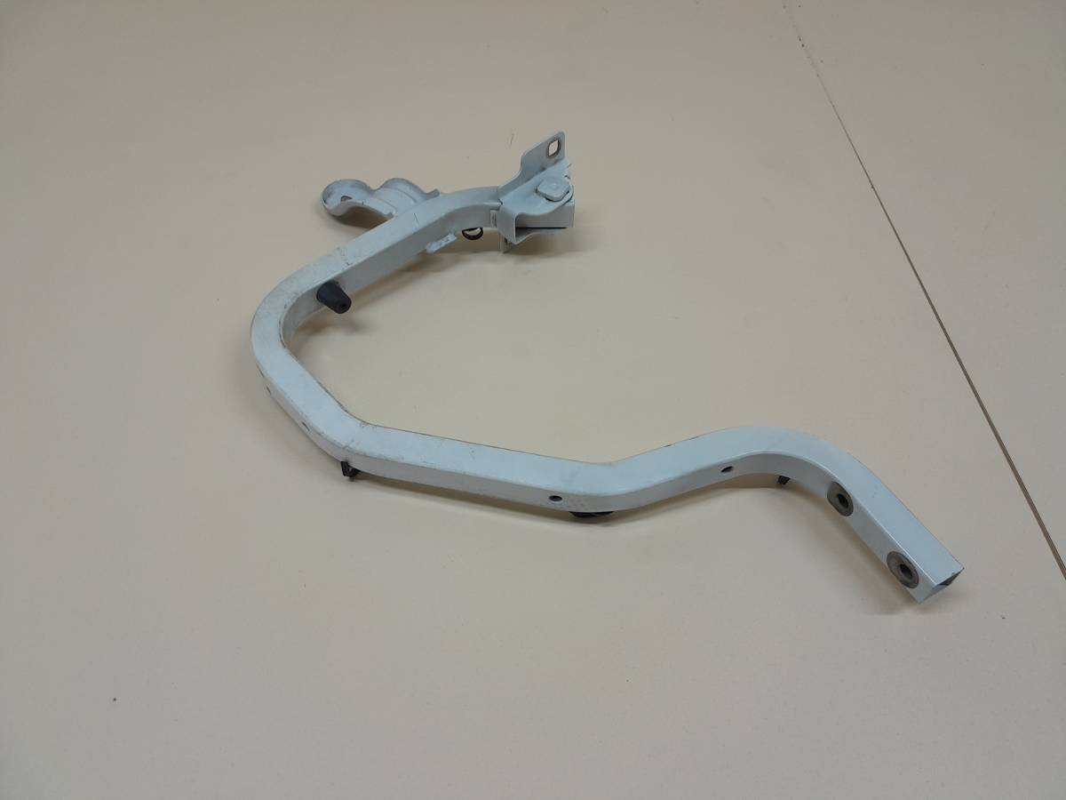 Петля крышки багажника Renault Logan (1) 2005-2014 Петля крышки багажника Renault Logan (1) 2005-2014