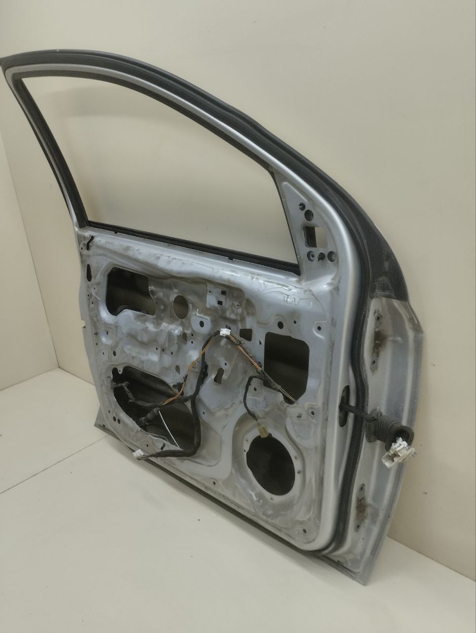 Дверь передняя левая Chevrolet Aveo T250 2005-2011