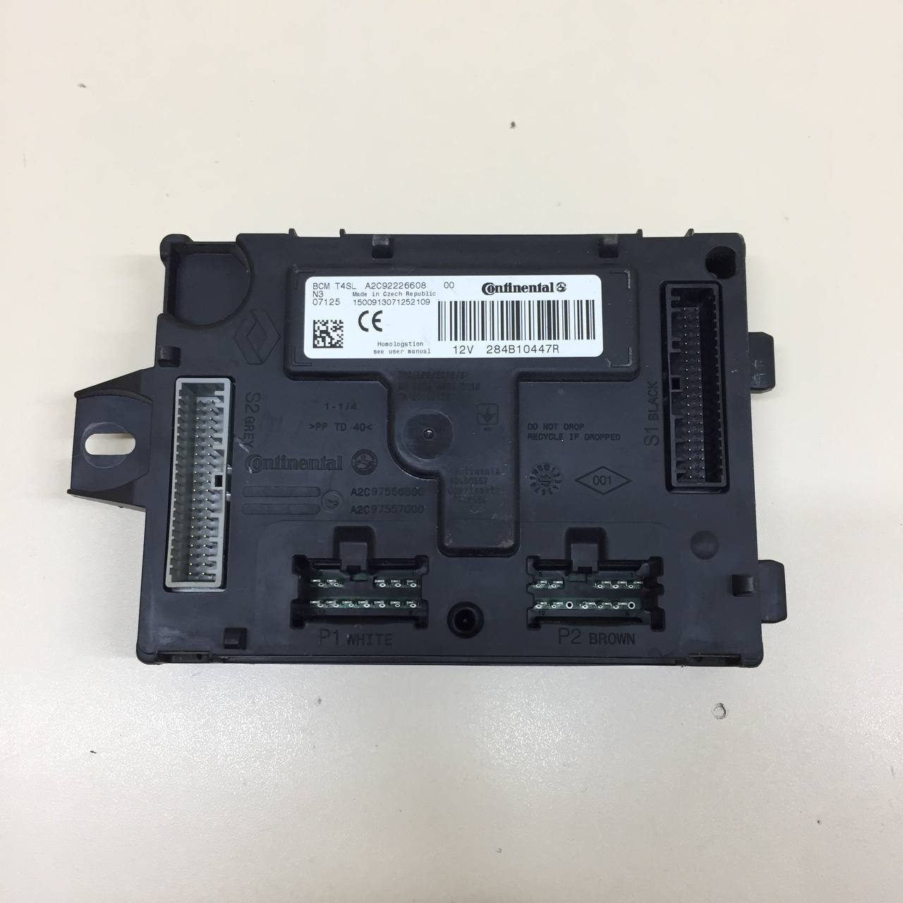 Блок комфорта Renault Duster (HSA, HSM) 2012> Блок комфорта Renault Duster (HSA, HSM) 2012>
