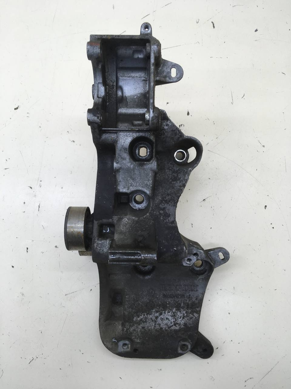 Кронштейн генератора Nissan Almera 3 (G11, G15) 2012> Кронштейн генератора Nissan Almera 3 (G11, G15) 2012>