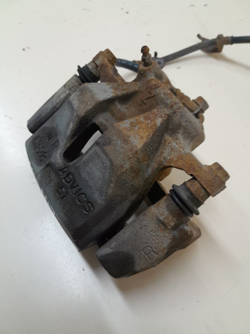 Суппорт передний правый Toyota Rav 4 (A30) 2006-2013