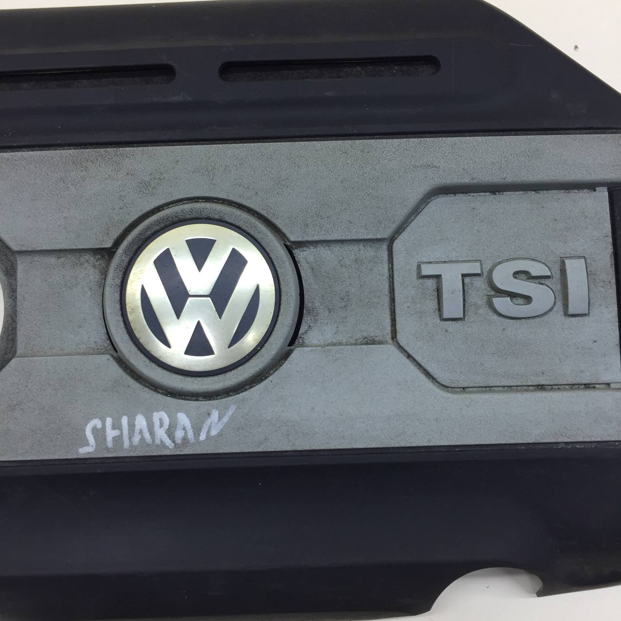 Крышка двигателя декоративная Volkswagen Tiguan (5N1) 2007-2011 Крышка двигателя декоративная Volkswagen Tiguan (5N1) 2007-2011