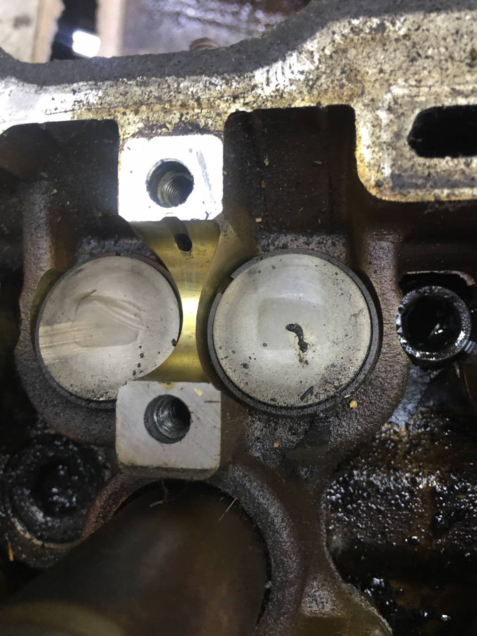 Головка блока цилиндров Nissan Almera (N16) 2000-2006