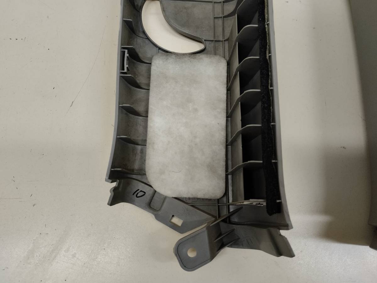 Обшивка стойки Hyundai ix55 2007-2013 Обшивка стойки Hyundai ix55 2007-2013