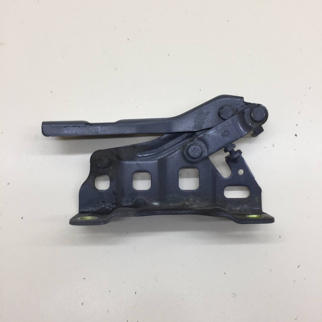 Петля капота правая Hyundai Tucson (TL) 2015-2021