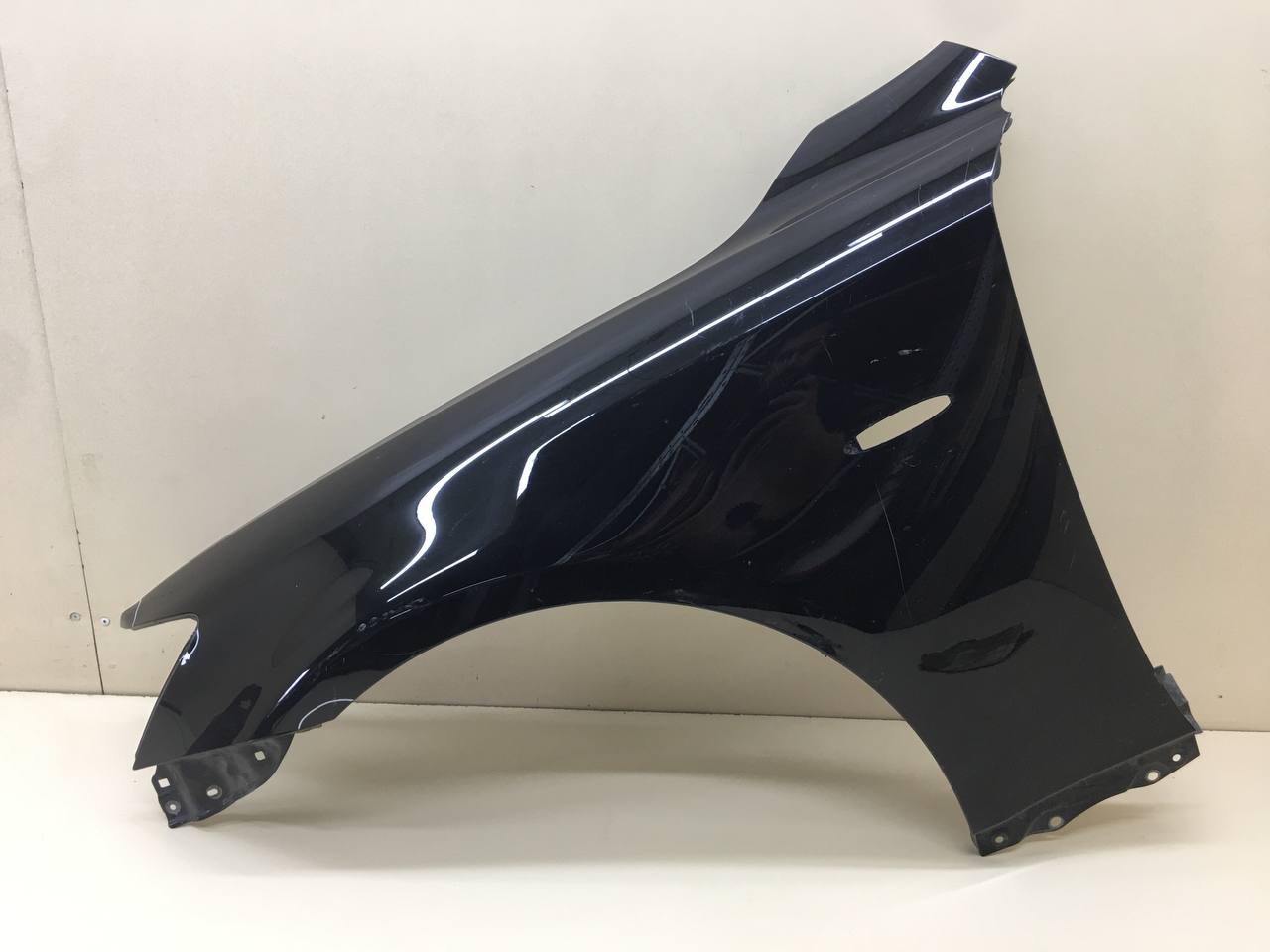Крыло переднее левое Lexus IS 250/350 2005-2013