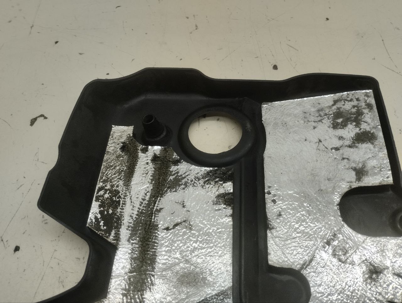 Крышка двигателя декоративная Lada Priora 2007-2018