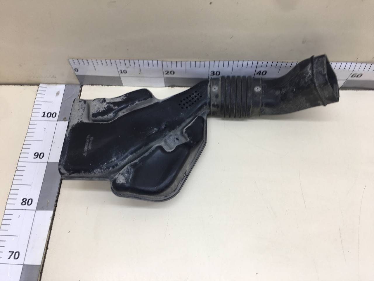 Воздухозаборник (внутри) Mitsubishi ASX (GA) 2010>