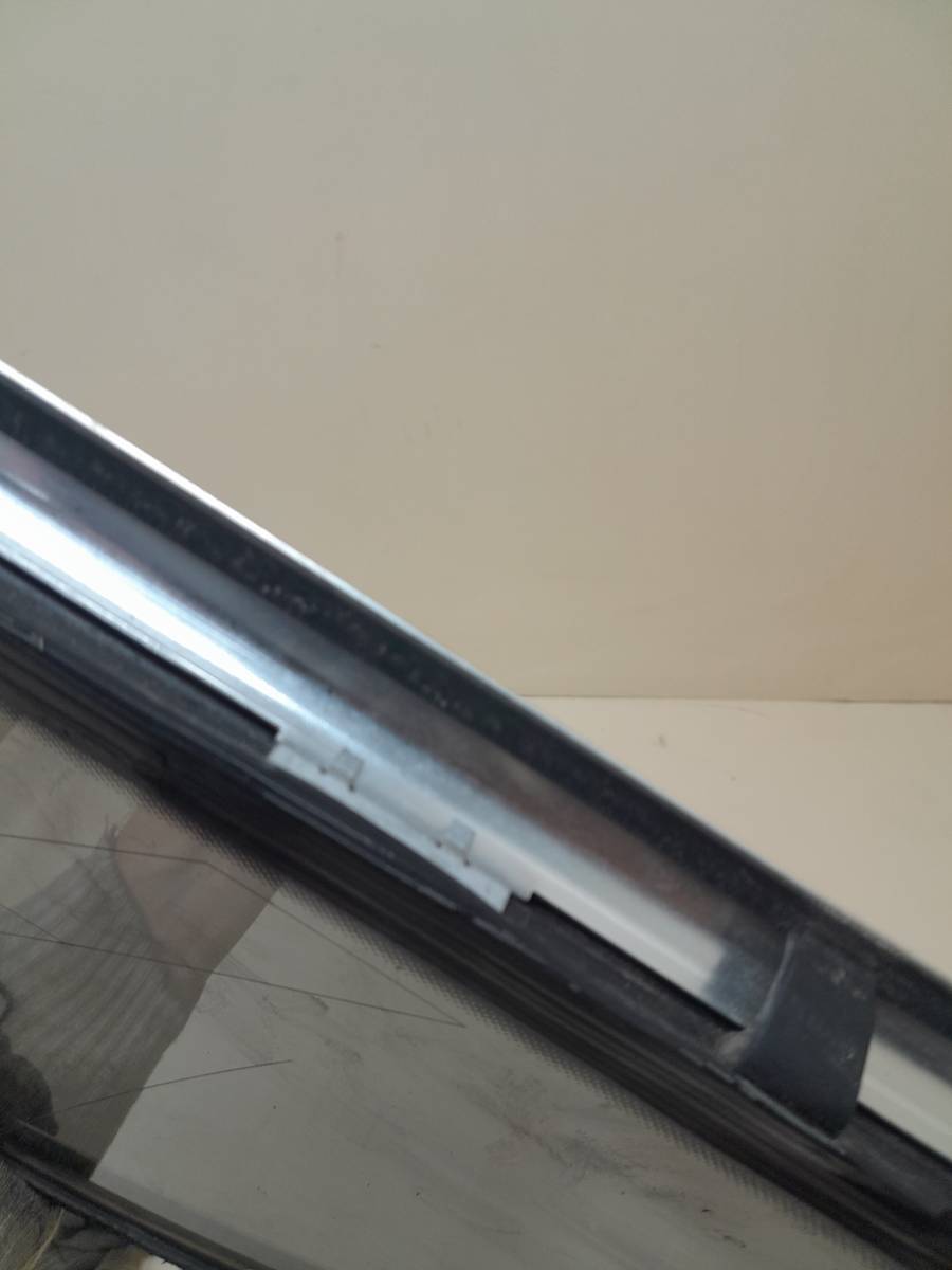 Стекло кузовное глухое левое Audi Q7 (4L) 2005-2015