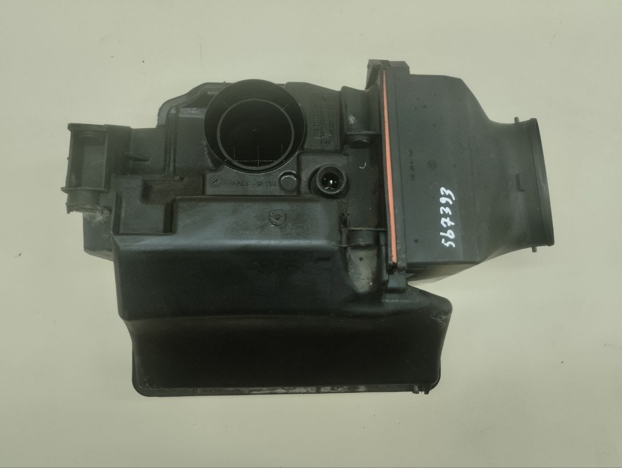 Корпус воздушного фильтра Renault Duster (HSA, HSM) 2012> Корпус воздушного фильтра Renault Duster (HSA, HSM) 2012>
