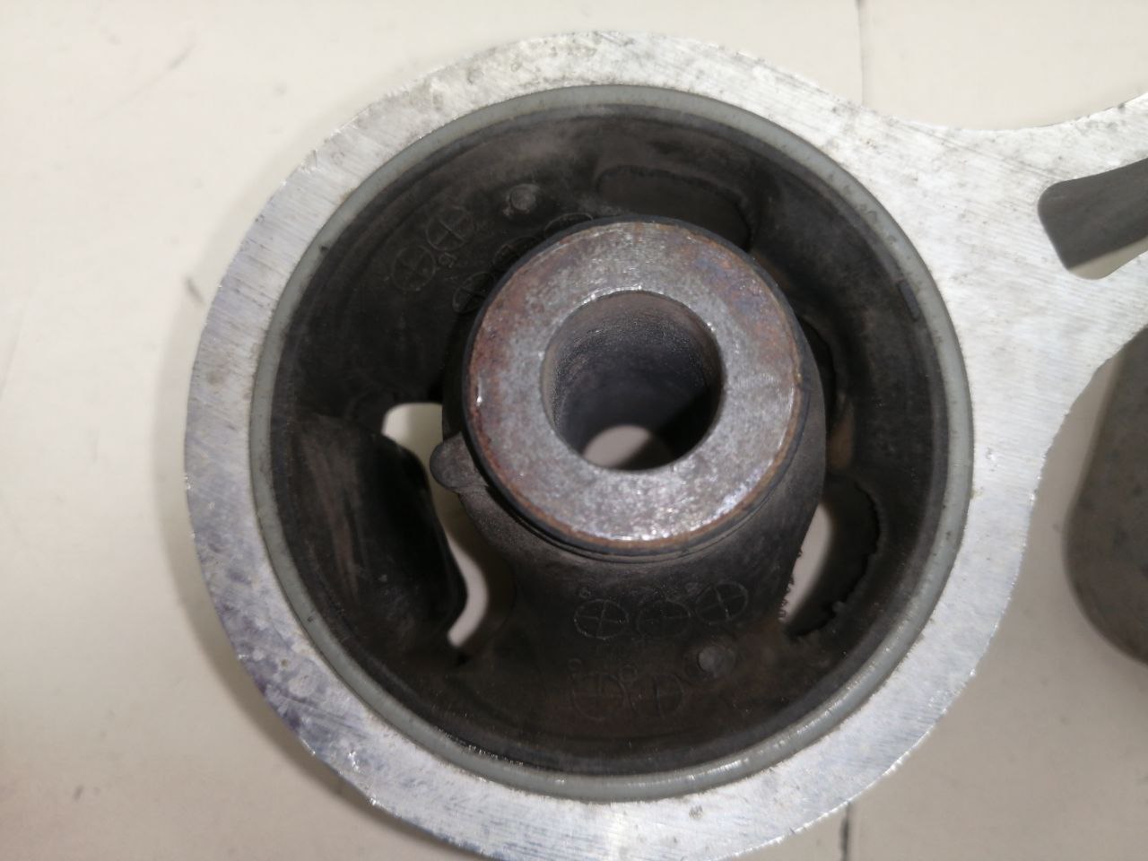 Опора двигателя задняя Mazda Mazda 6 (GG) 2002-2007