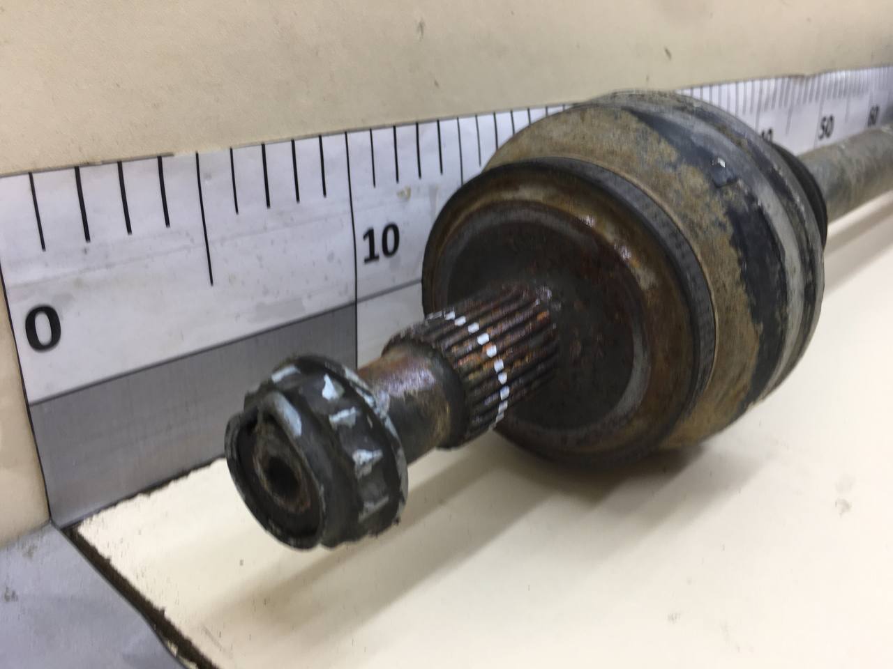 Полуось задняя левая Mercedes-Benz S-Class (W221) 2005-2013