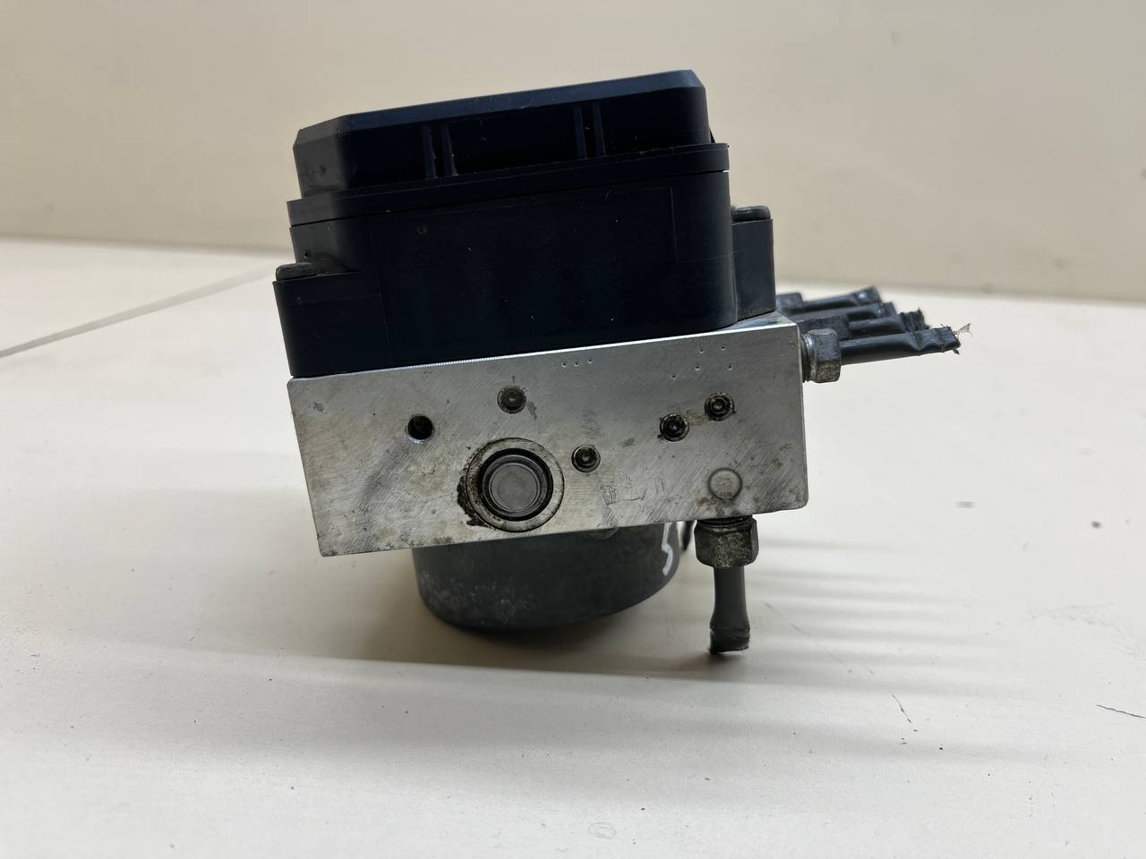 Блок ABS (насос) Mazda Mazda 6 (GJ) 2013-2022