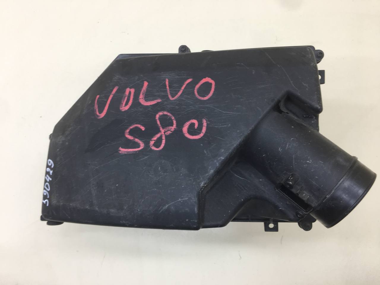 Корпус воздушного фильтра Volvo S80 2006-2016 Корпус воздушного фильтра Volvo S80 2006-2016