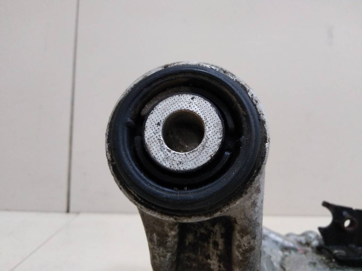 Кулак поворотный задний правый Honda Civic 4D 2006-2012 Кулак поворотный задний правый Honda Civic 4D 2006-2012