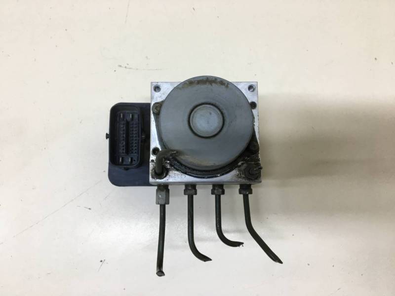 Блок ABS (насос) Toyota Auris (E150) 2006-2012