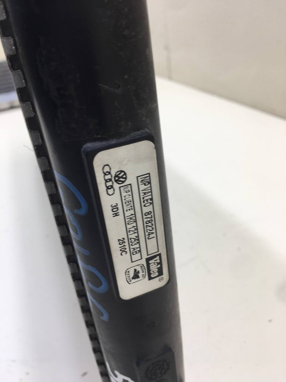 Радиатор охлаждения двигателя Volkswagen Golf 6 (5K) 2009-2013