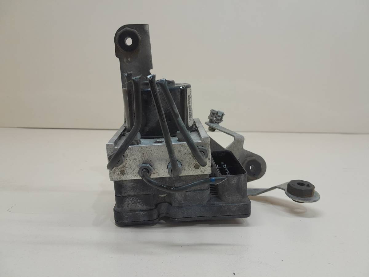 Блок ABS (насос) Renault Megane (3) 2009-2016 Блок ABS (насос) Renault Megane (3) 2009-2016