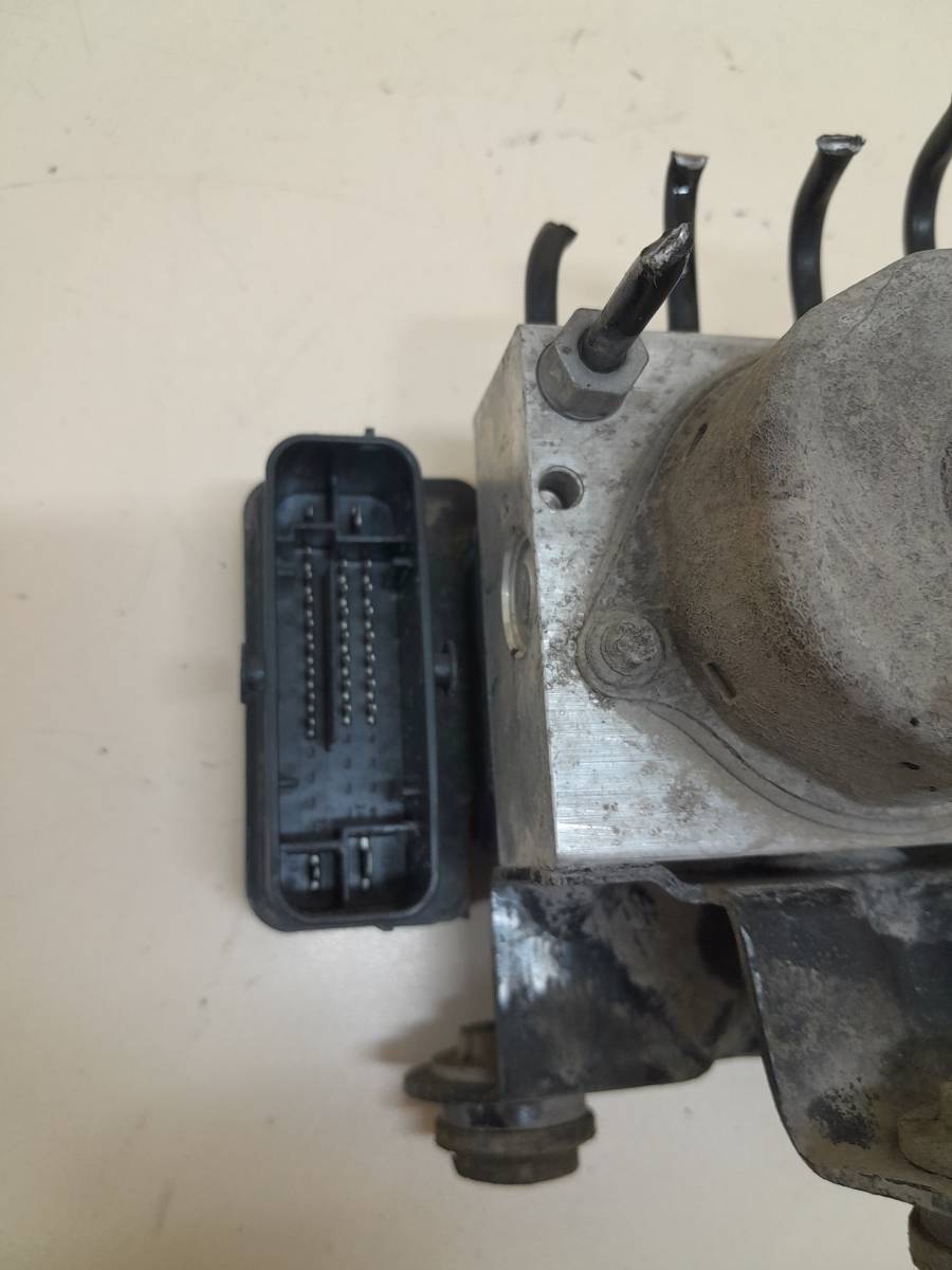 Блок ABS (насос) Volkswagen Polo (MK5) 2011-2020
