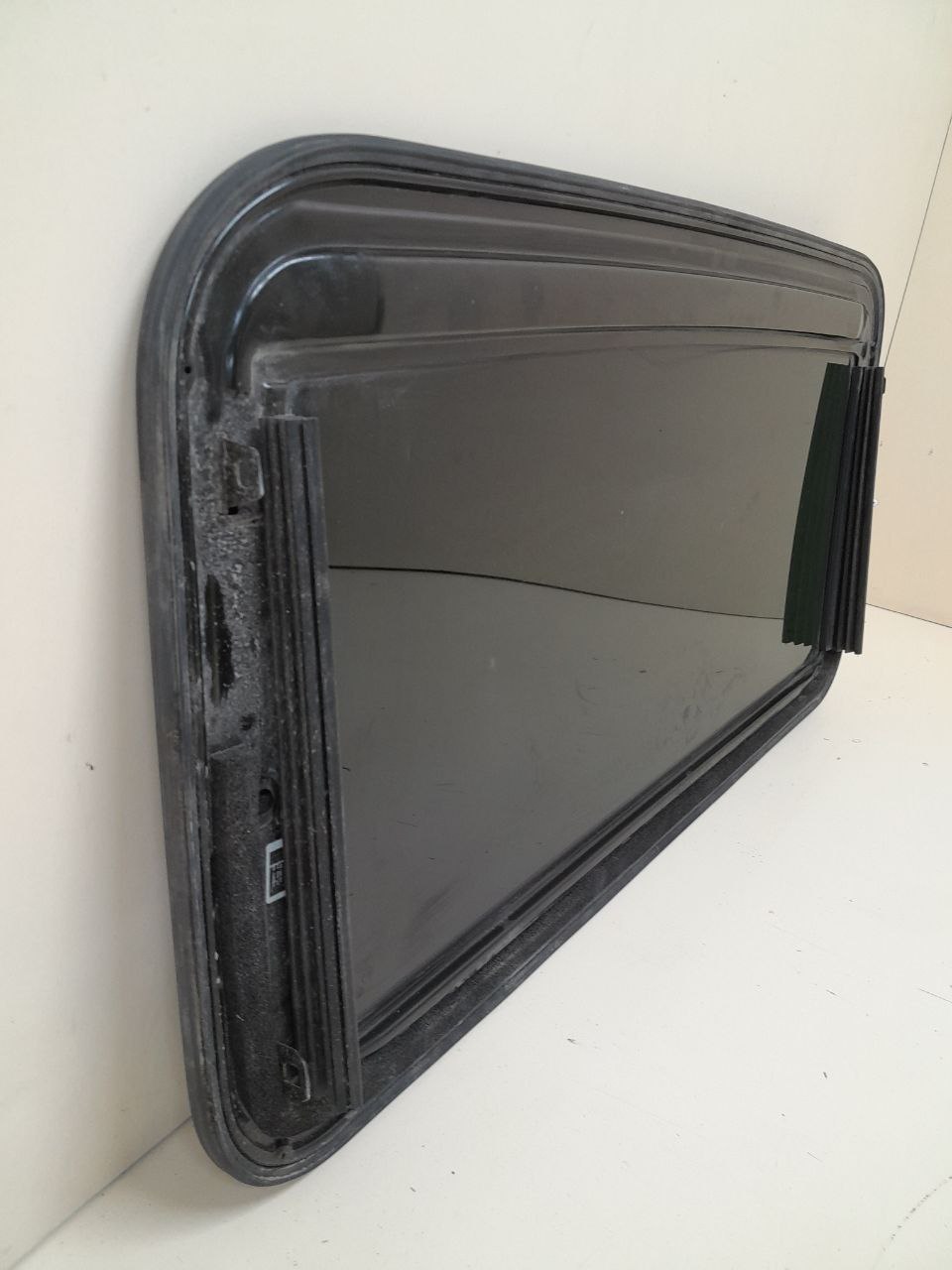 Стекло люка/крыши Subaru B9 Tribeca (WX/W10) 2004-2008 Стекло люка/крыши Subaru B9 Tribeca (WX/W10) 2004-2008