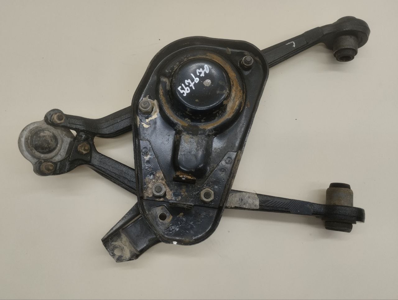 Рычаг передний нижний левый Chevrolet Niva 2009-2020