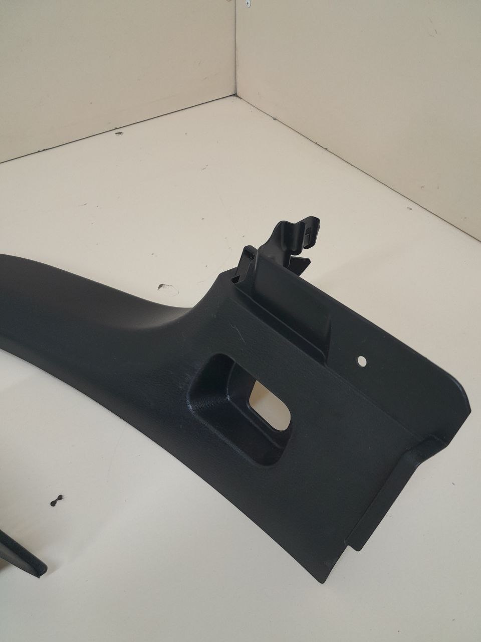 Обшивка багажника Mazda Mazda 3 (BM) 2013-2016 Обшивка багажника Mazda Mazda 3 (BM) 2013-2016