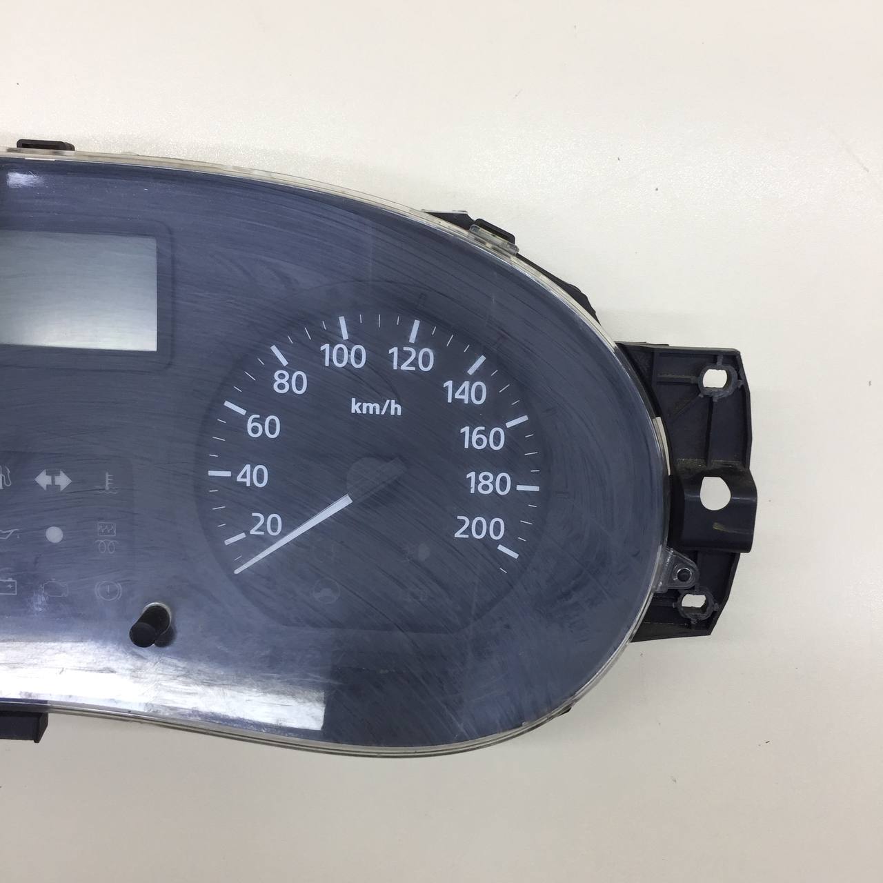 Панель приборов Renault Logan (1) 2005-2014