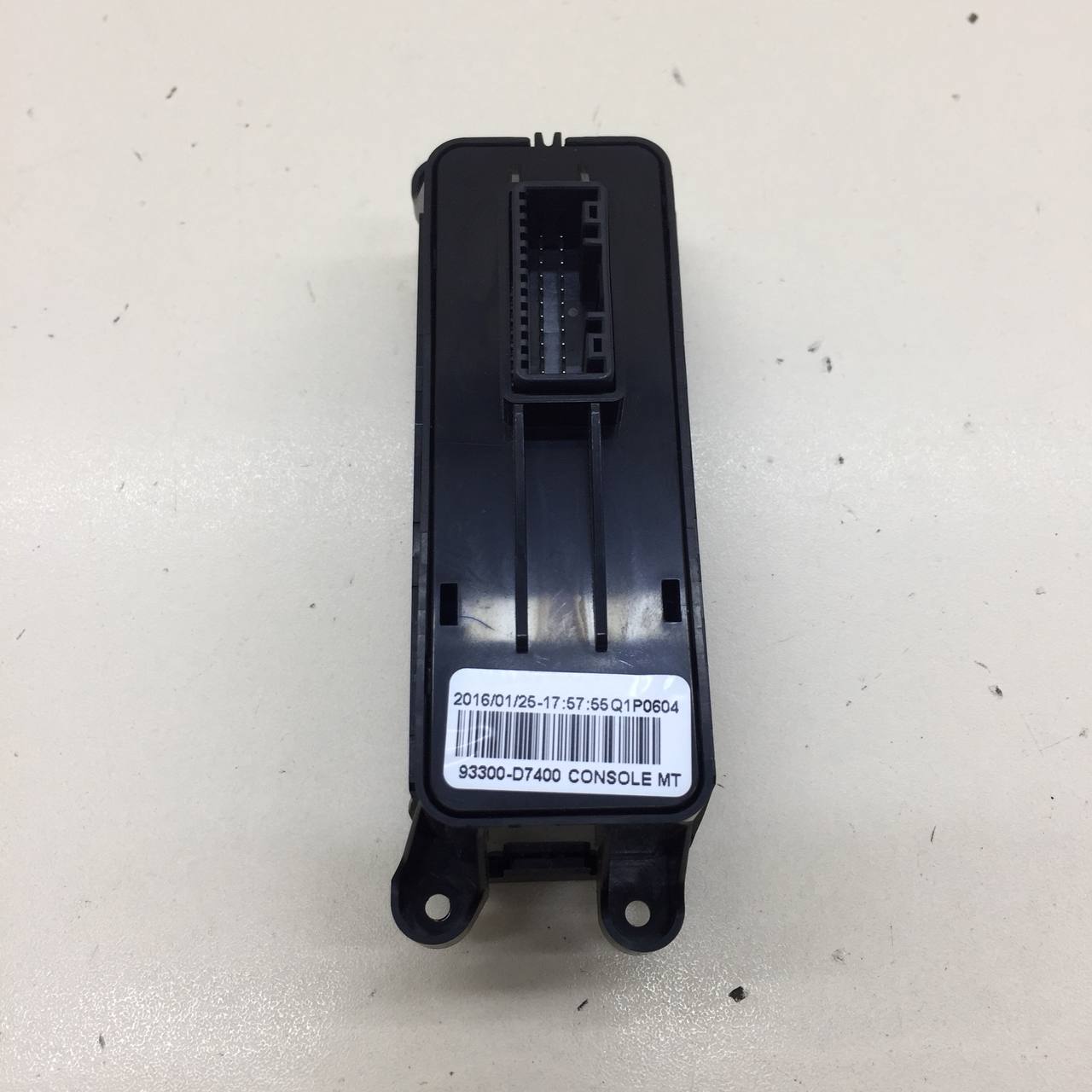Блок кнопок Hyundai Tucson (TL) 2015-2021 Блок кнопок Hyundai Tucson (TL) 2015-2021