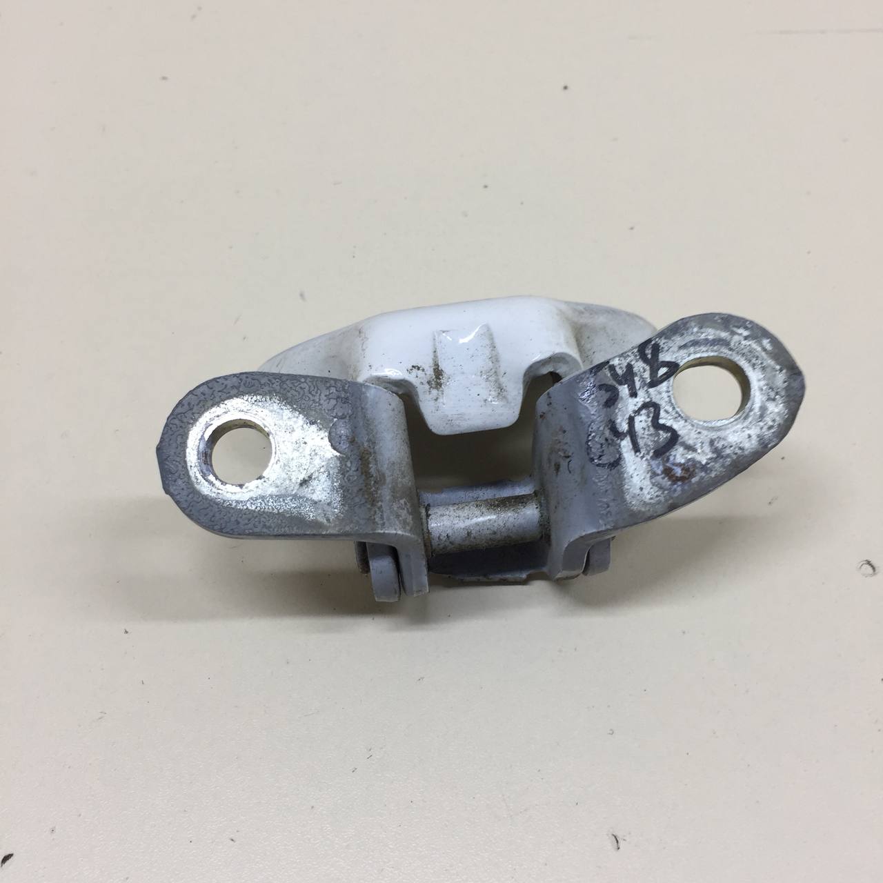 Петля двери передней правой нижняя Toyota Corolla E150 2006-2013 Петля двери передней правой нижняя Toyota Corolla E150 2006-2013