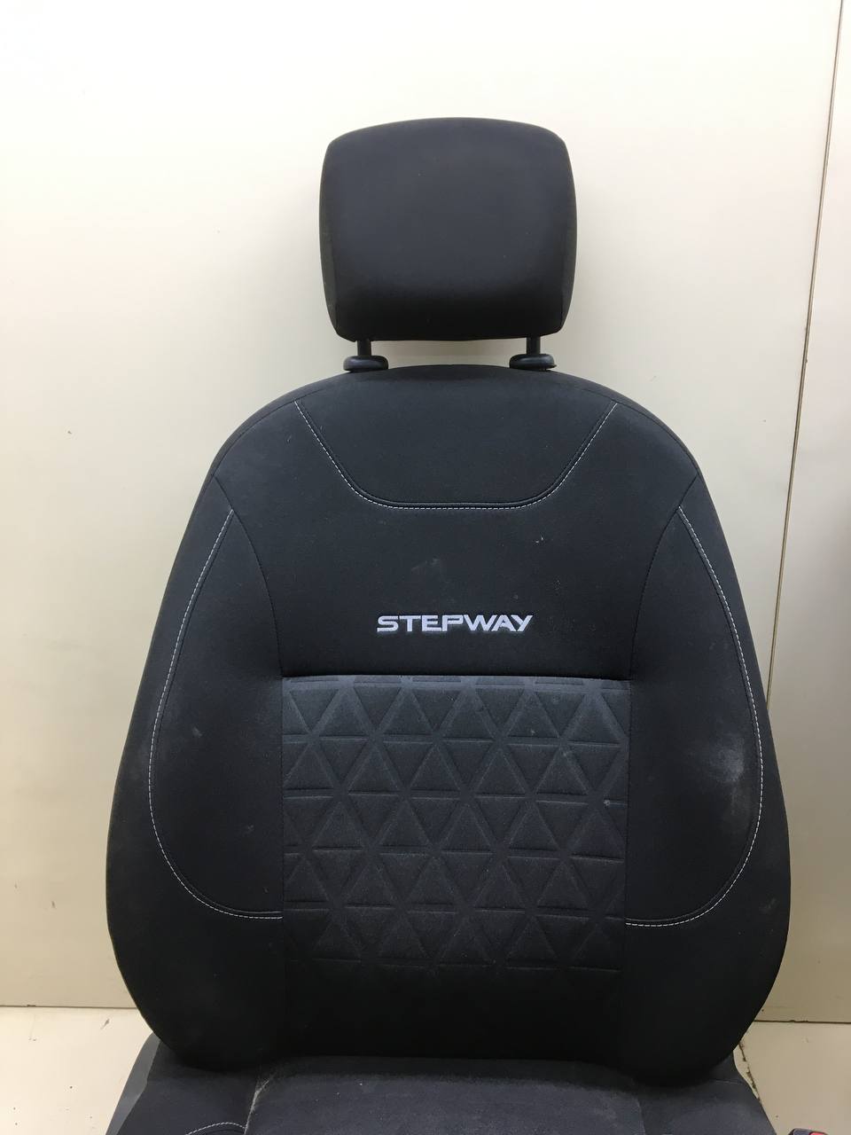 Сиденье (комплект) Renault Sandero Stepway (5S) 2014-2022 Сиденье (комплект) Renault Sandero Stepway (5S) 2014-2022