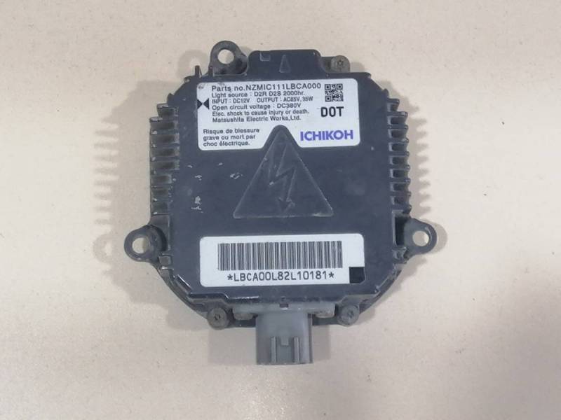 Блок ксеноновой лампы Subaru Forester (S12) 2008-2012 Блок ксеноновой лампы Subaru Forester (S12) 2008-2012